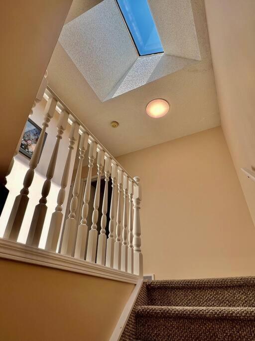 Crescent Heights Majesty Villa YYC Exterior foto